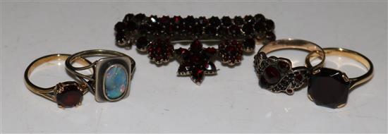 3 Victorian gold and garnet rings, a silver and opal ring and a garnet coronet brooch (5)